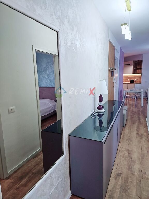 SHITET PAPAFINGO 2+1 – VERANDË PRIVATE 90 m²