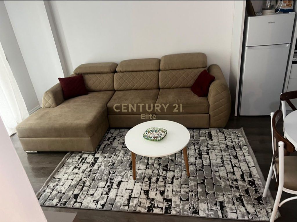 Appartamento 2+1+2+ posto auto in affitto, Univers City. 600 € /Mese 56,000 Lek /Mese