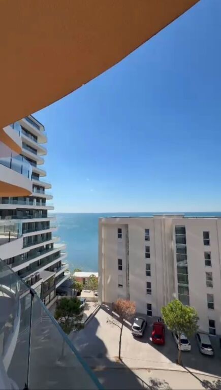 Shitet Apartament 2+1