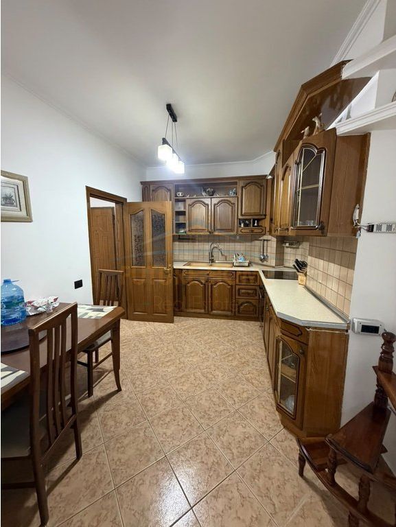 Qira, Apartament 2+1+2, Myslym Shyri, Tiranë.