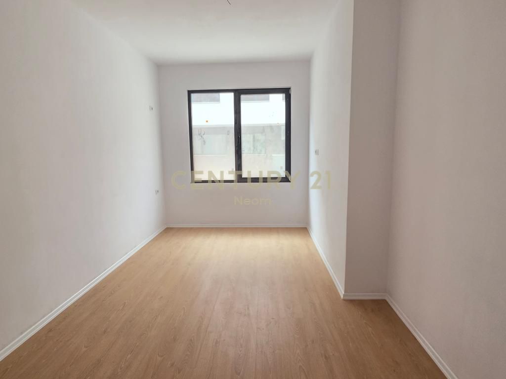 VENDESI APPARTAMENTO 2+1+2 ,125M2 + POSTO AUTO - COMPLESSO XHELUKS