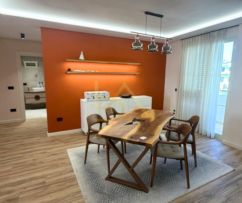 SHITET APARTAMENT 2+1 – RRUGA E PORTIT, DURRËS