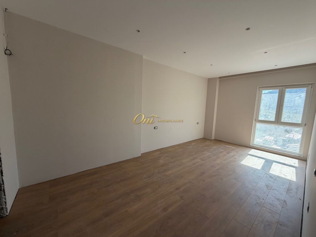 PARIS MUNICIPALITY OFFICE SPACE FOR RENT