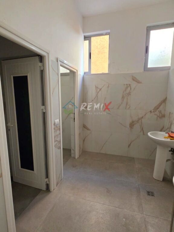 🏢 PREMISES FOR RENT – BEACH AREA