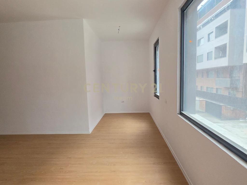 VENDESI APPARTAMENTO 2+1+2 ,125M2 + POSTO AUTO - COMPLESSO XHELUKS
