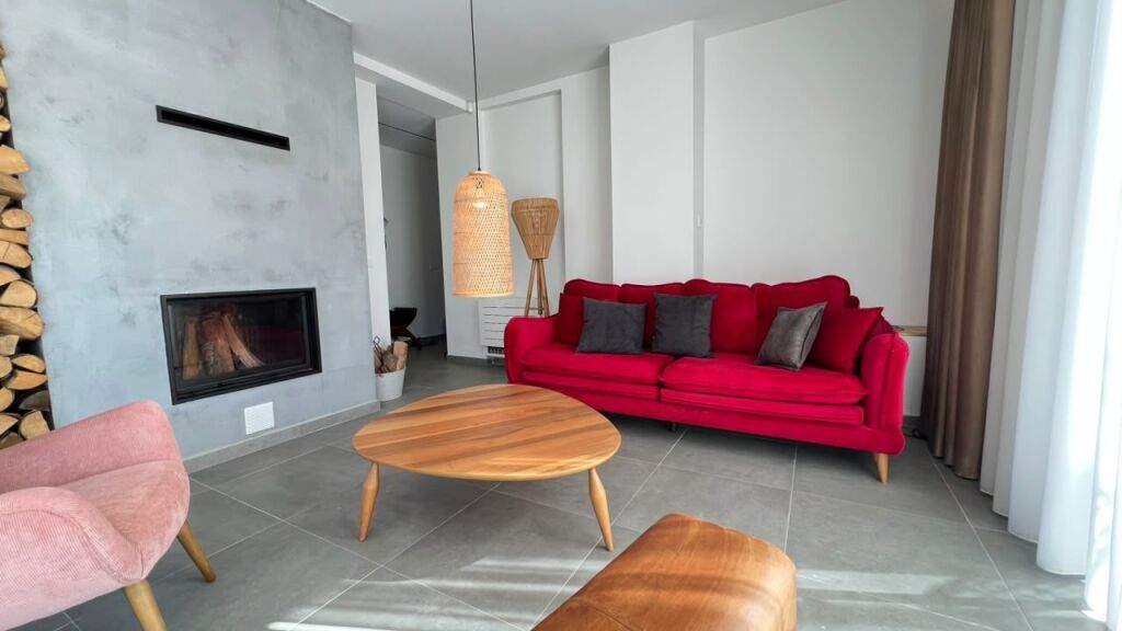 PENTHOUSE PËR SHITJE – KODRA E DIELLIT