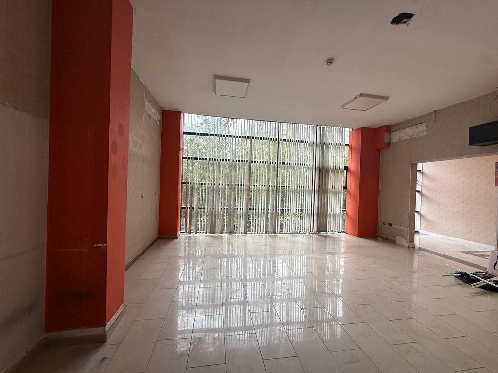 We sell commercial premises in Brryl – view and direct access from the street