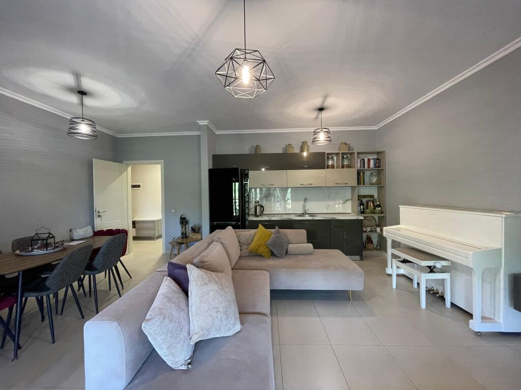 Apartament 2+1 per qira ne Shkoze