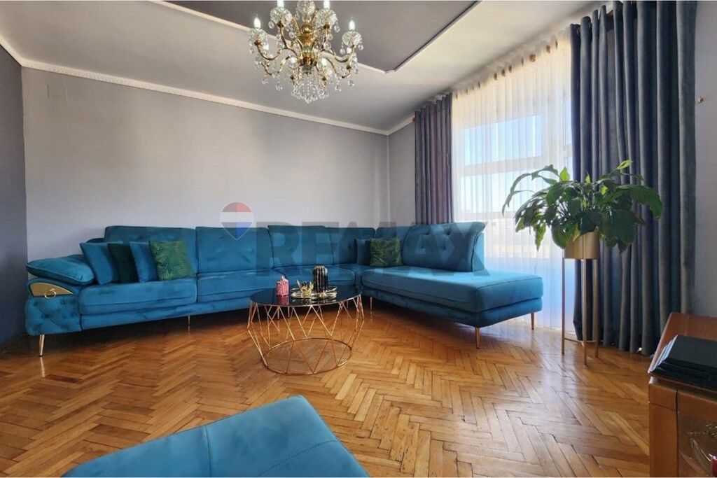 Apartament - Për Shitje - Farmacia 10, Tiranë(ID: 530181004-1033)