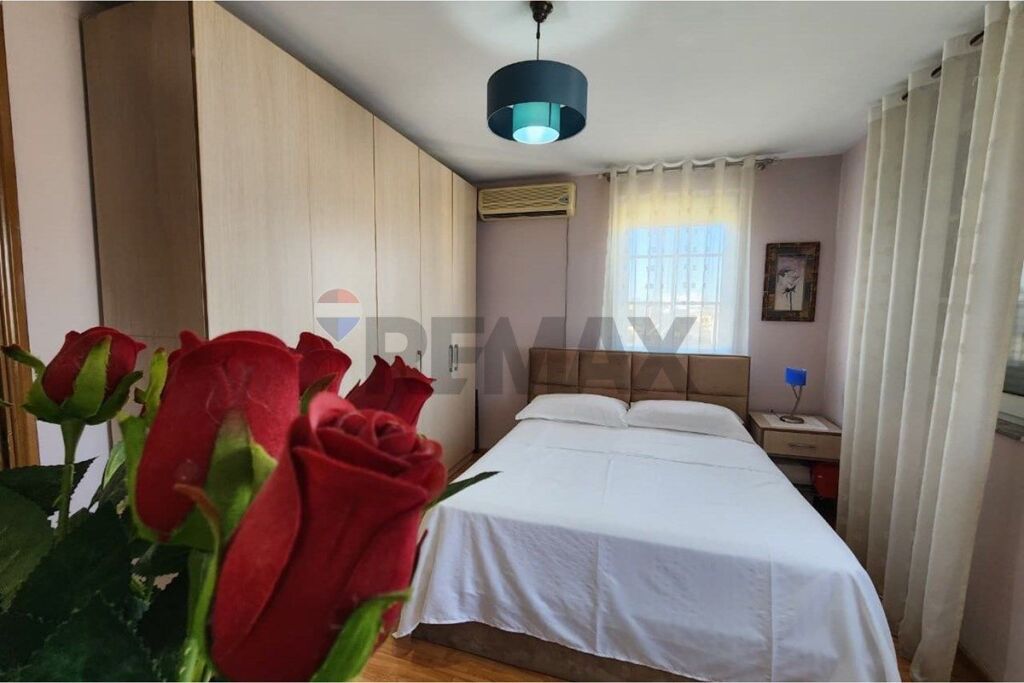 Apartament - Për Shitje - Farmacia 10, Tiranë(ID: 530181004-1033)