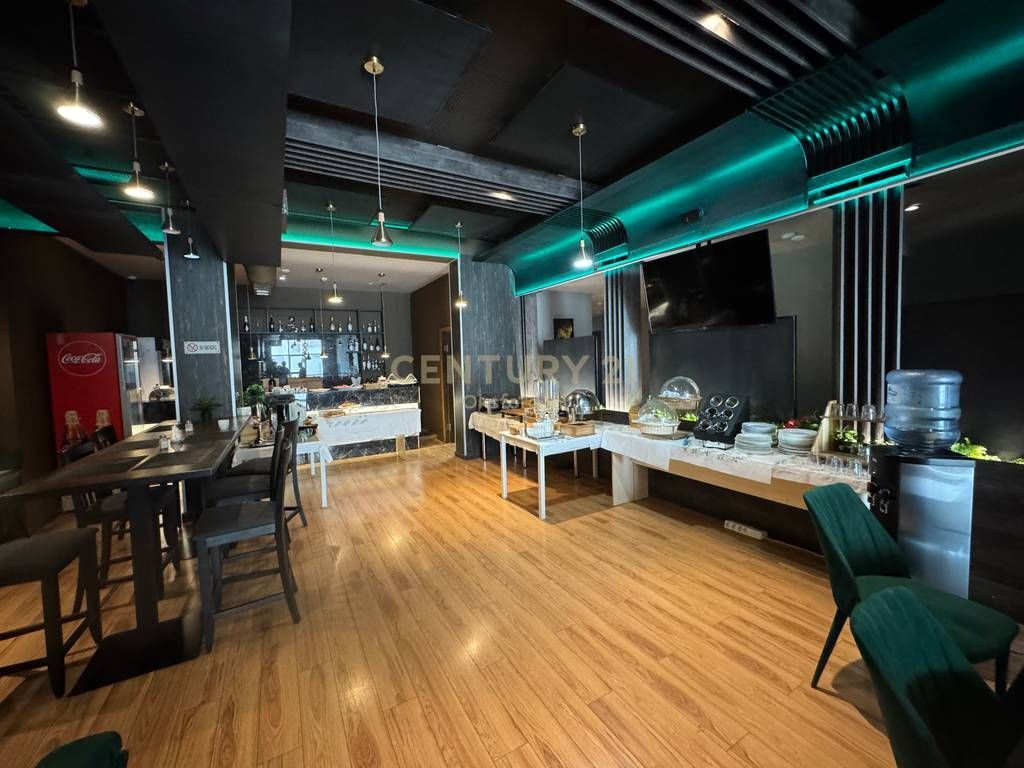SHITET HOTEL NE VLORE PRANE VLORA MARINA