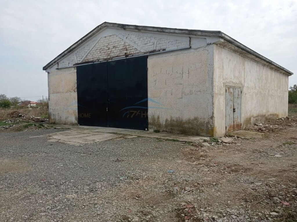 Shitet , Kapanon , Vaqarr , Tirane