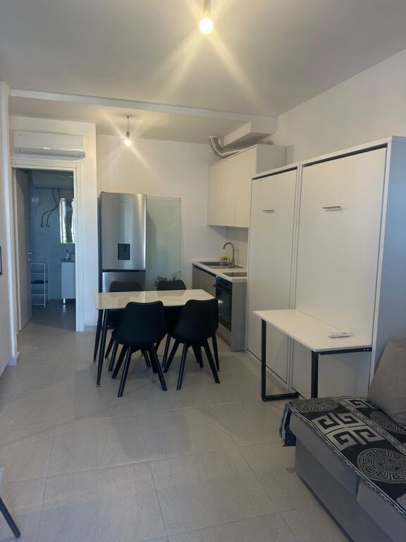 Shitet garsoniere+post parkimi tek Kompleksi Sofo Duni ose Lemon Residence , Dhermi , Palase , Drimadhe , Vlore , Himare , Sarande , Drymades .