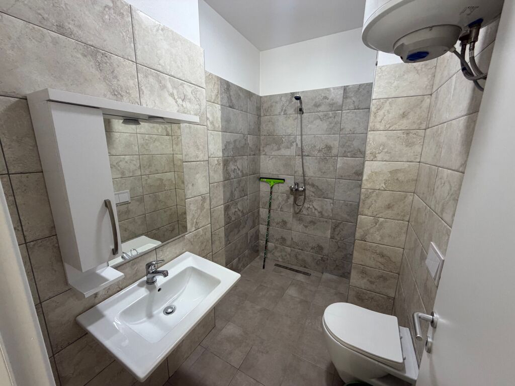 📢 Appartamento 2+1 +2 in affitto 📍 Don Bosko, presso Trio Tower   💶 Prezzo: 80.000 leke al mese    