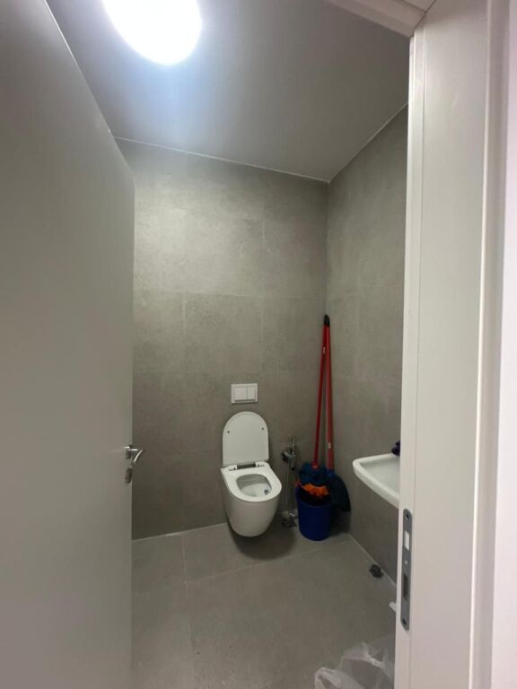 Qera | Ambjent Biznesi | Rruga Mine Peza — Golden Tower Residence | 80,000 lek/muaj