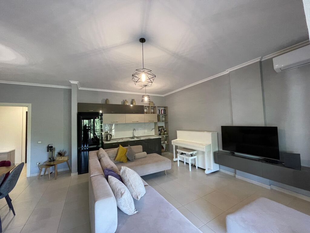 Apartament 2+1 per qira ne Shkoze