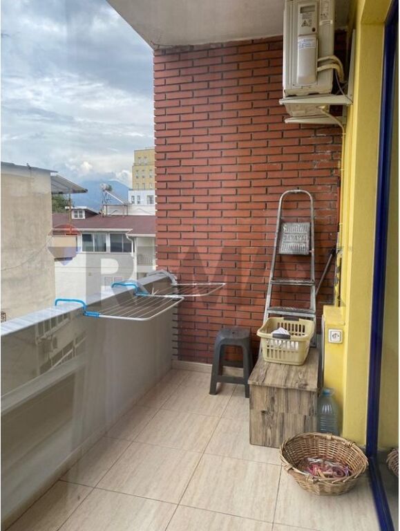 🏡 APARTAMENT 1+1 ME QIRA  📍 Rruga Pjetër Budi