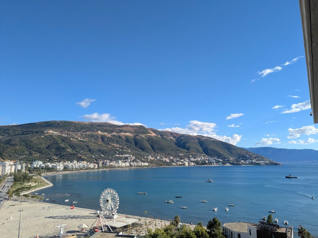 Duplex + parking for rent on Lungomare