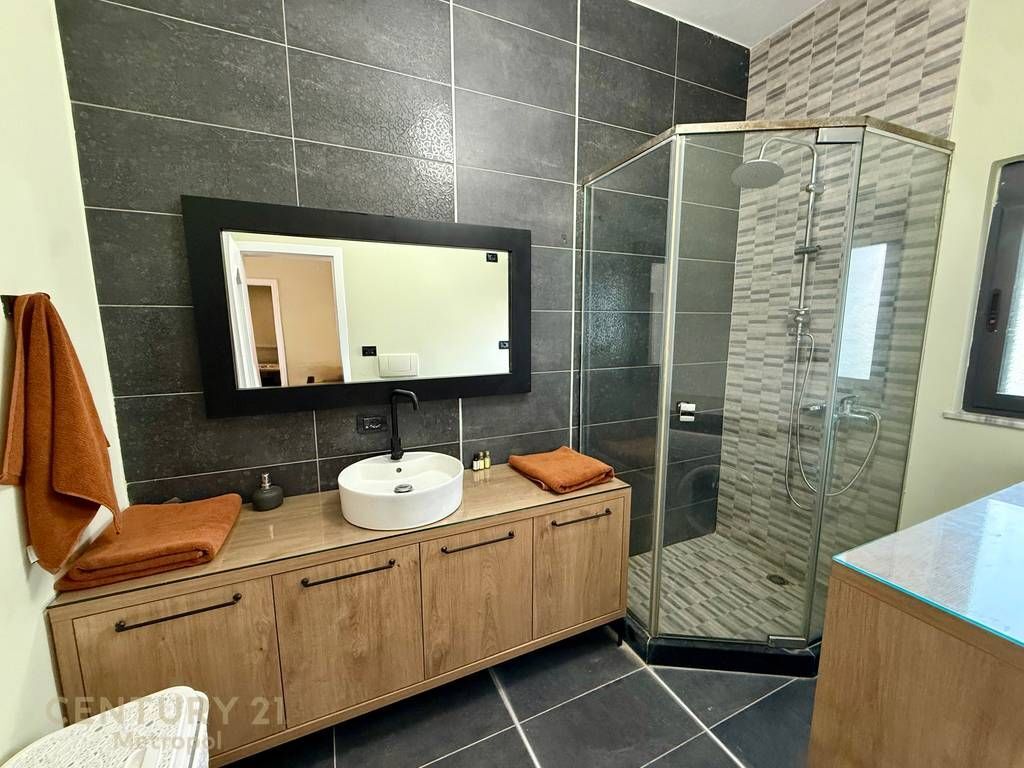 AFFITTASI APPARTAMENTO 3+1 (PIANO VILLA), KTHESA E KAMZËS!