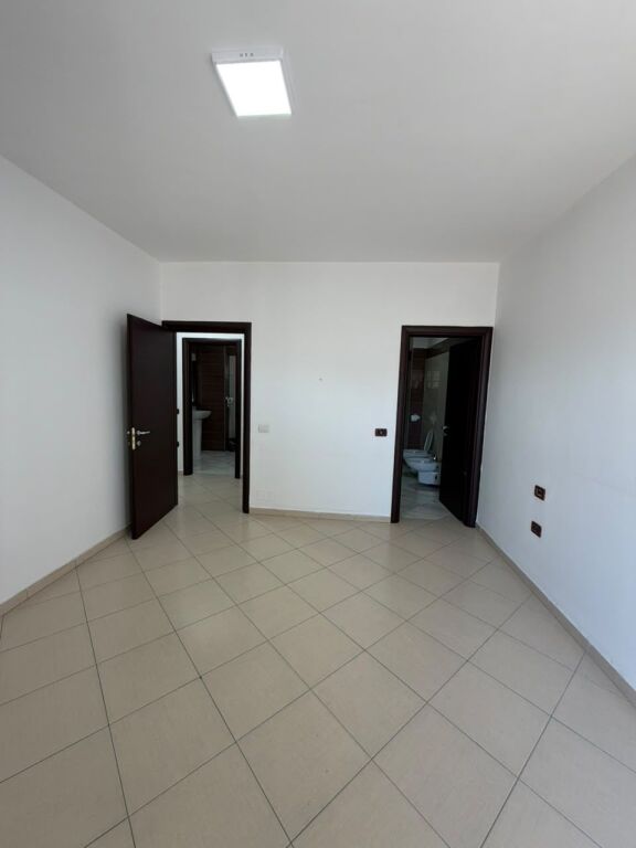 Locale Ufficio in Affitto Astir