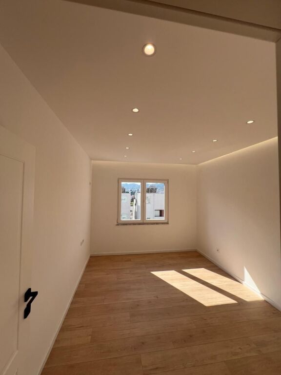 Apartament 2+1+2 ne shitje te 21 Dhjetori