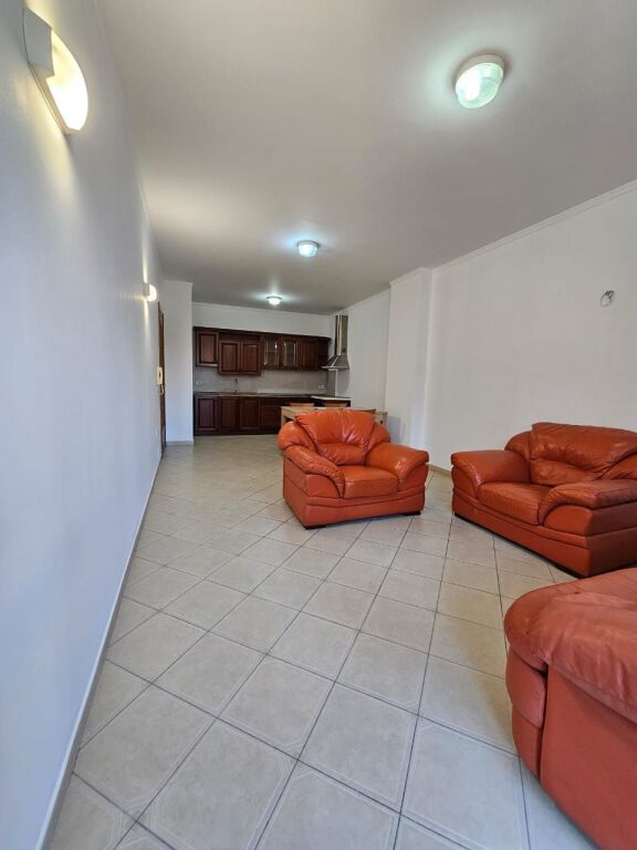 Appartamento 1+1 in vendita in via Kavaje, vicino al complesso Delijorgji ID 5659