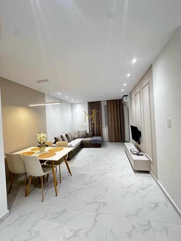 Jepet me qira apartament 1+1 në Golem Qendër.