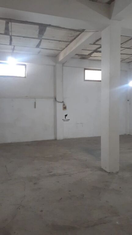 MAGAZINE ME QERA 100 M2 SELITE 60.000 LEKE  FH-94734