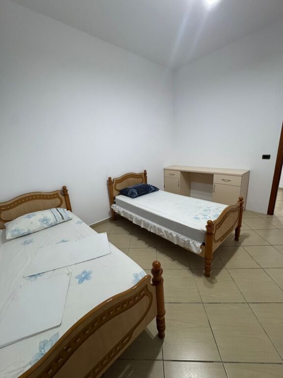 # IN AFFITTO: 2+1 &amp; PRONTA PER ESSERE ABITATA 📍 Sauk i Ri – vicino a BKT 📐 120 m² Super Spaziosa 💥 - 50.000 ALL/Mese