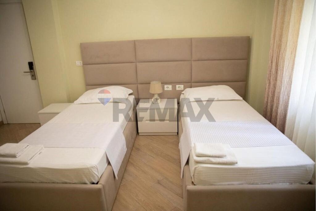 Hotel - In Vendita - Viale Repubblica, Berat
