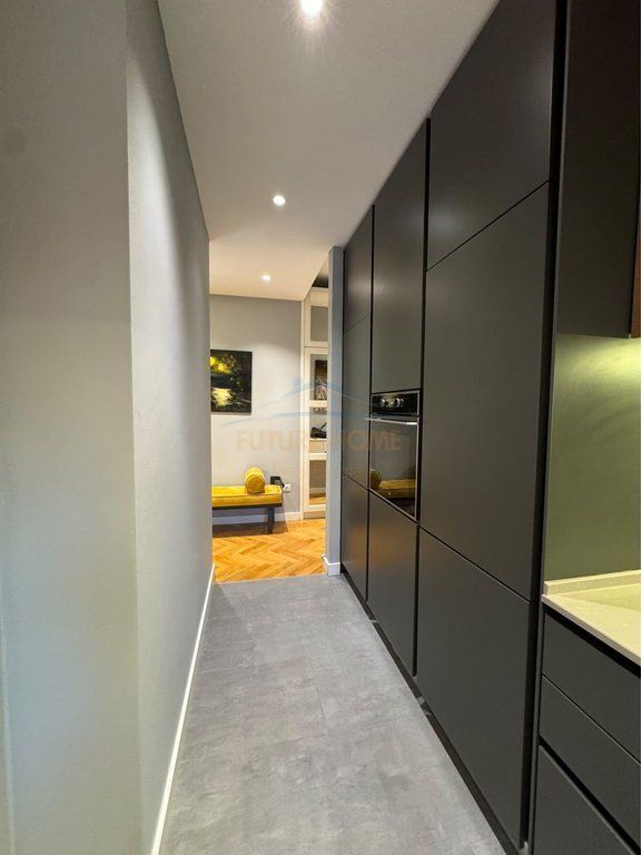 Qera,Apartament 2+1+2+Verande+Post Parkimi, Touch of the Sun, Sauk