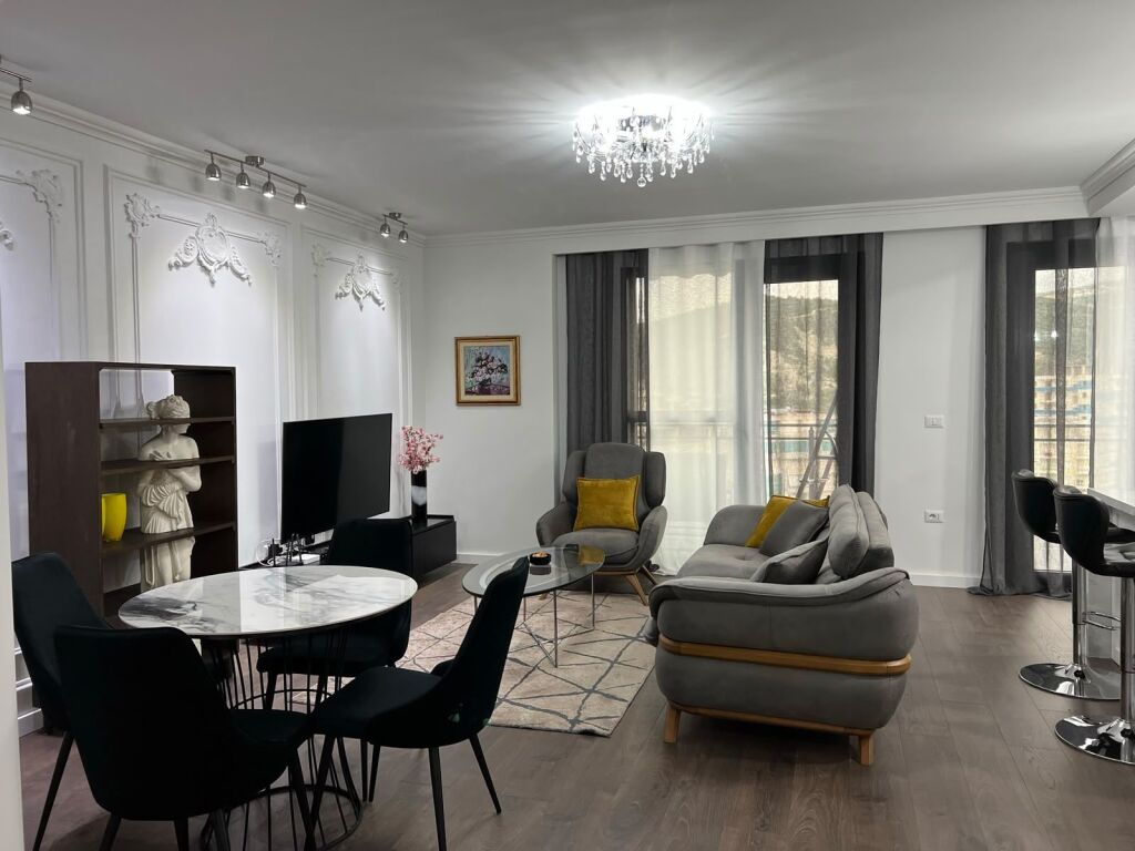 Duplex + parking for rent on Lungomare