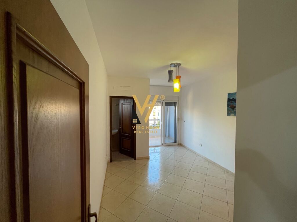 VENDESI APPARTAMENTO 2+1+2+BLK A PAZARI I RI 235.000 EURO