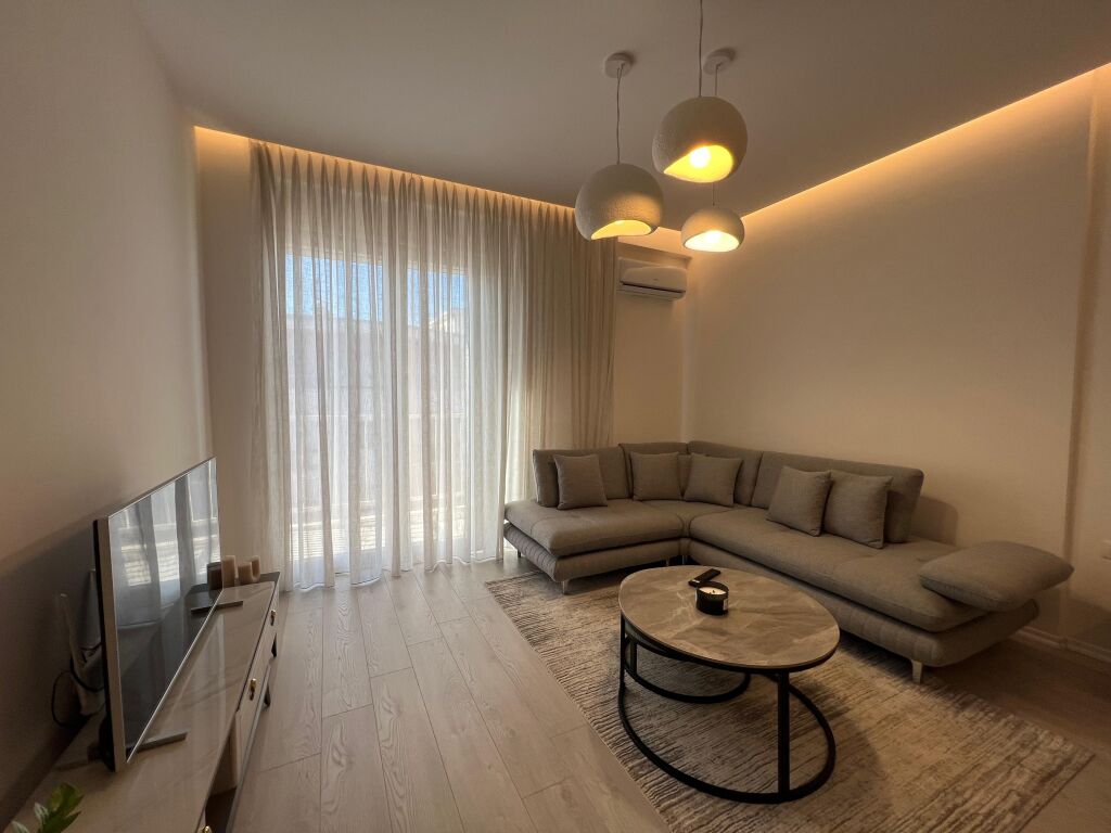 📣 AFFITTO SUPER Appartamento 2+1 📍 Via "5-Maji" ✨    💶 Prezzo 60.000 leke