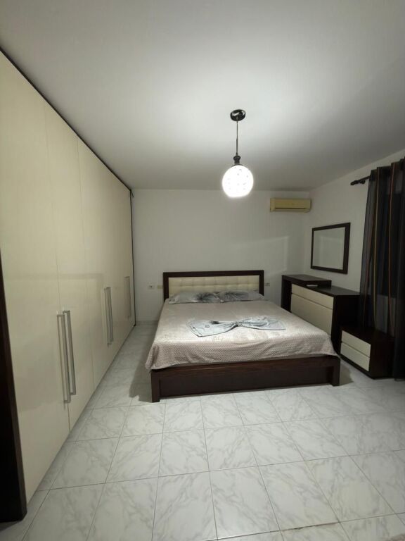 Apartament 1+1 me qira - Pallati me Shigjeta, Tek Latitude !