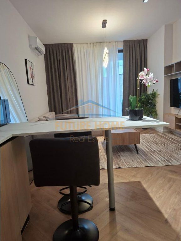 Shitet, Apartament 1+1, Mine Peza, Tiranë