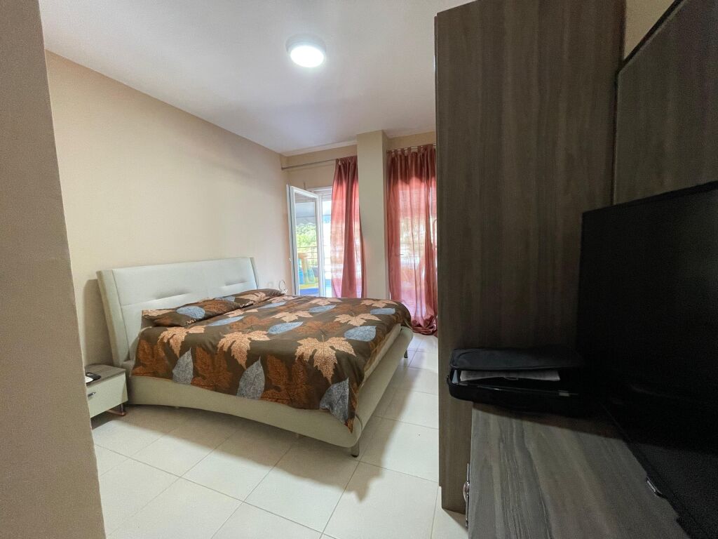Apartment 2+1 with veranda in Shkoze