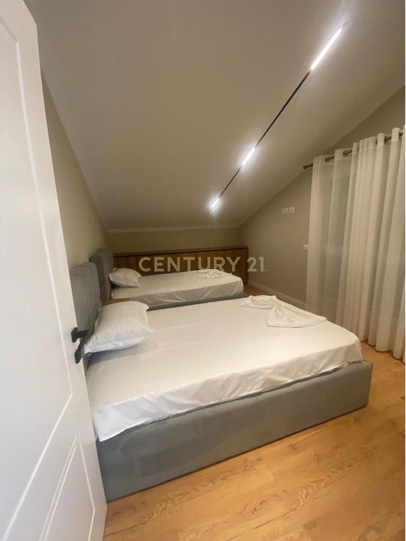 KODRA E PRIFTIT, JAPIM APARTAMENT 3+1+2+PARKIM PER QIRA