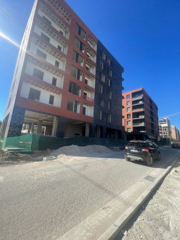Shitet apartament 2+1/ Paskuqan