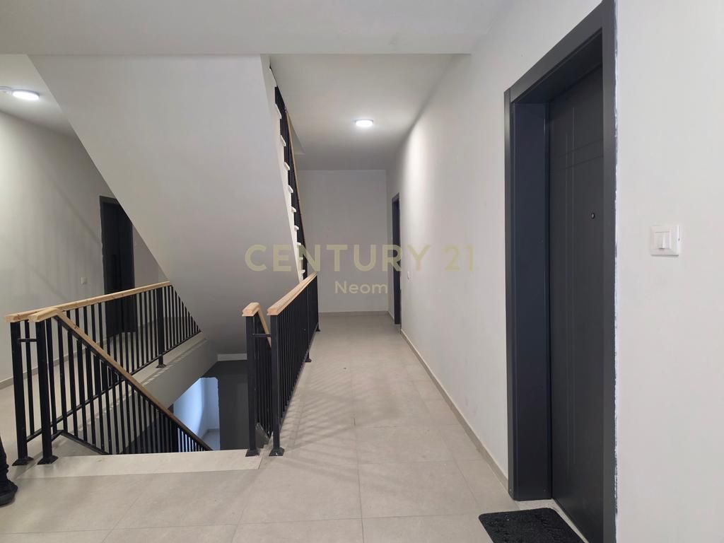 Apartment 2+1+2+Parking Space for sale at Xheluks Complex, Elbasan Street