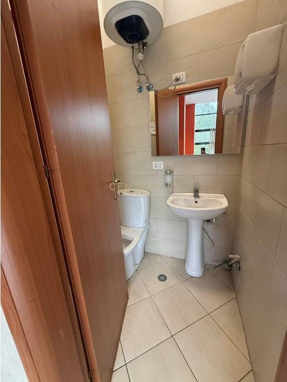 We sell commercial premises in Brryl – view and direct access from the street