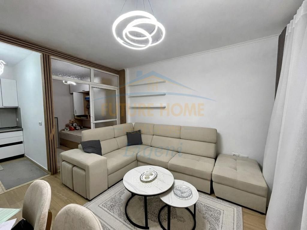 Shitet, Apartament 1+1 (I Konvertuar ne 2+1), Kinostudio, Tiranë