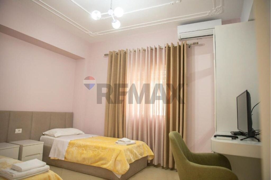 Hotel - In Vendita - Viale Repubblica, Berat
