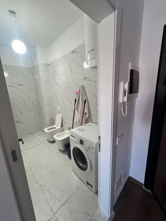 Apartament 1+1+ballkon me qera 40.000All