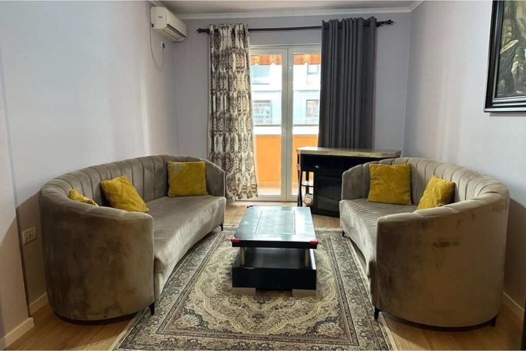 Jepet me qira apartament 1+1