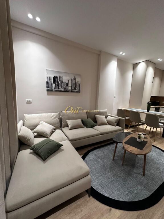 LAPRAKE APARTAMENT PER QERA 2+1+2
