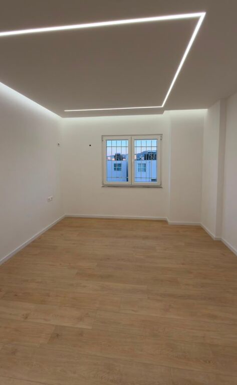 APARTAMENT PER SHITJE 2+1+2 -   21 DHJETORI