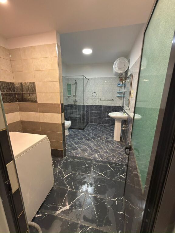 Apartament 1+1 me qira - Pallati me Shigjeta, Tek Latitude !