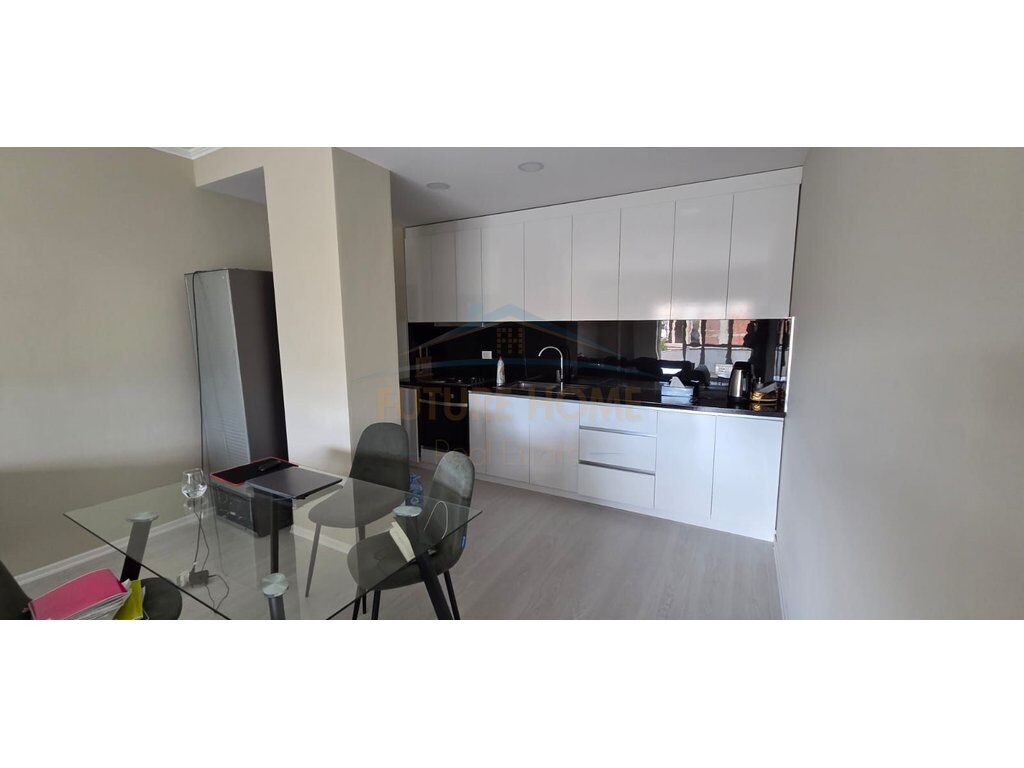 Shitet,Apartament 1+1,Rruga e Ullishtes,Liqeni i Thate,Tirane.