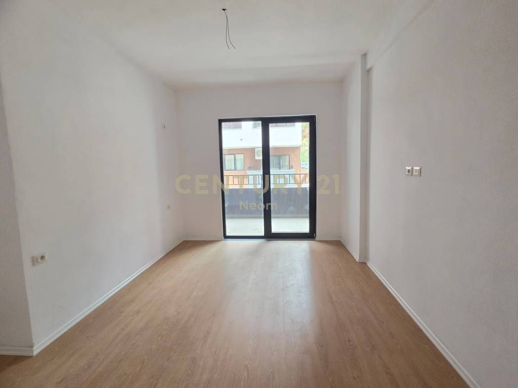 VENDESI APPARTAMENTO 2+1+2 ,125M2 + POSTO AUTO - COMPLESSO XHELUKS